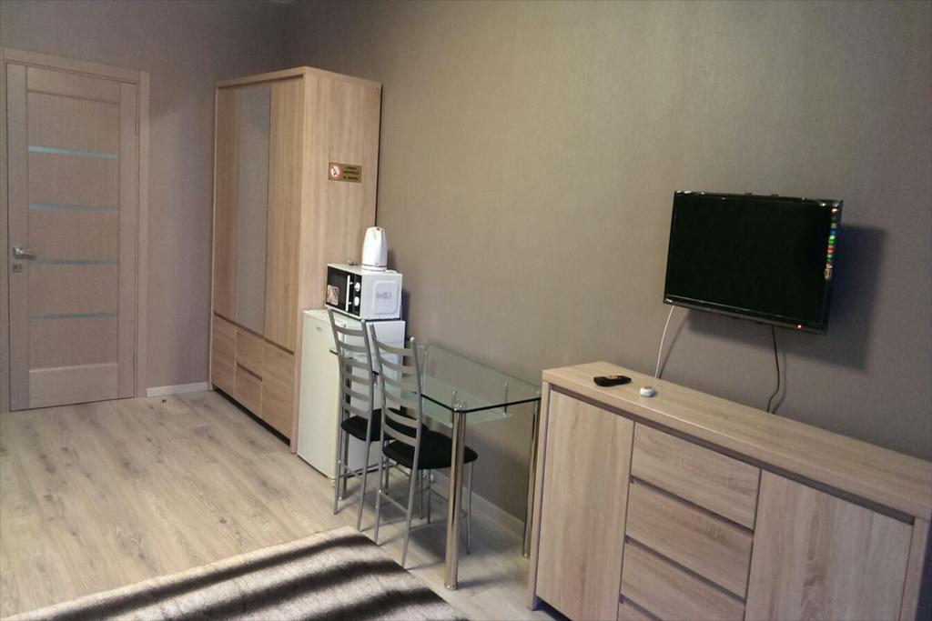 Solo Apartment Dragomanova Kijev Szoba fotó